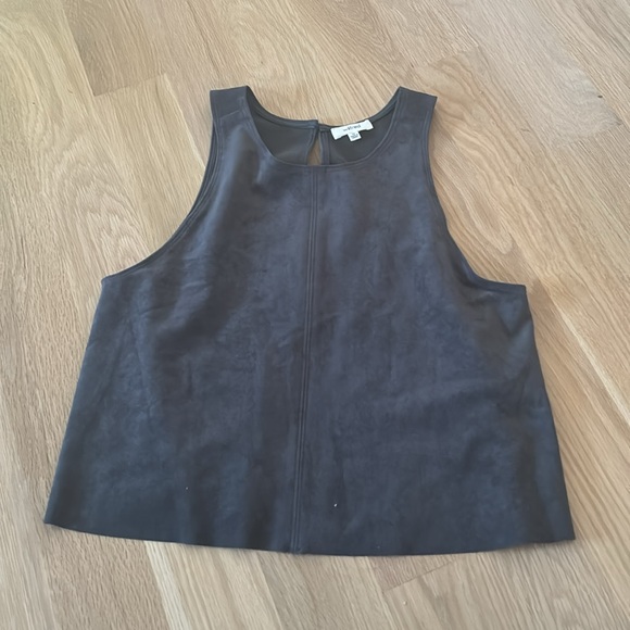 Wilfred | Swing Top - Picture 4 of 7